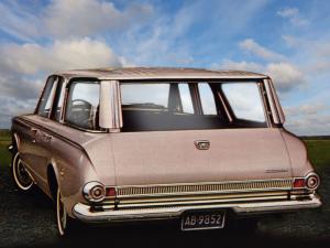Plymouth Valiant V-200 Station Wagon